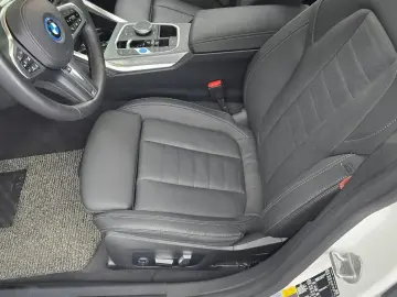 2023 BMW i4 с пробегом 58 895 км