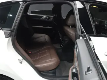 2024 BMW i4 с пробегом 7 309 км