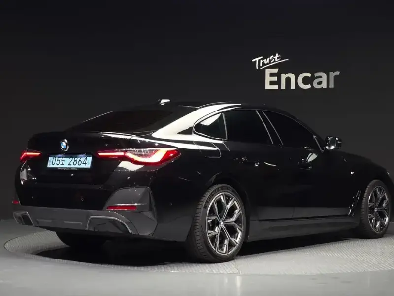 2022 BMW i4 с пробегом 129 178 км