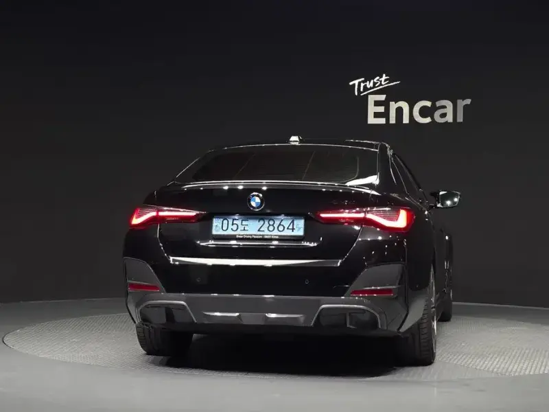 2022 BMW i4 с пробегом 129 178 км