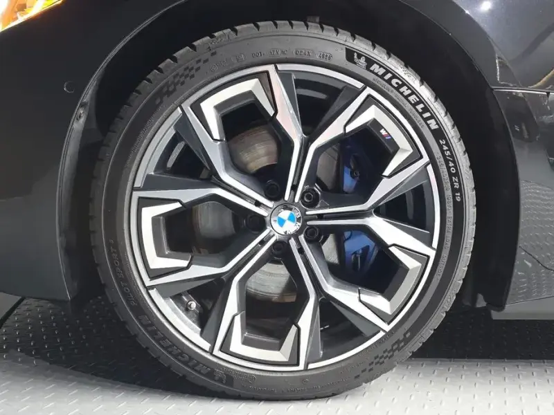 2022 BMW i4 с пробегом 129 178 км