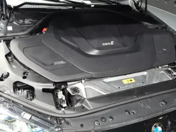 2022 BMW i4 с пробегом 129 178 км