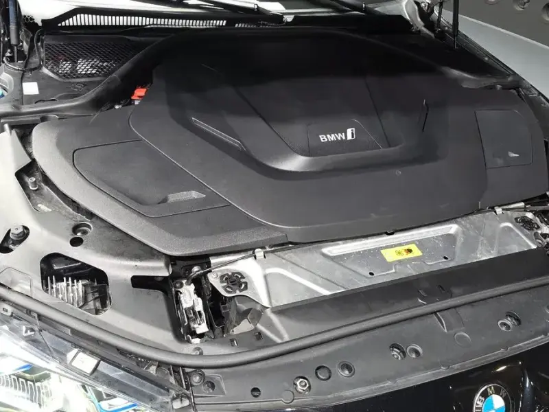2022 BMW i4 с пробегом 129 178 км