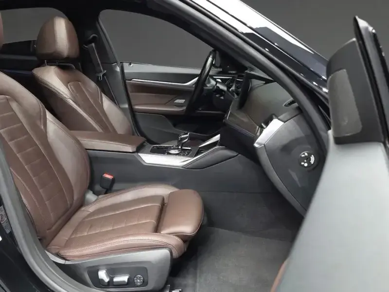 2022 BMW i4 с пробегом 129 178 км