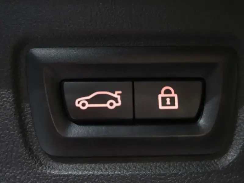 2022 BMW i4 с пробегом 129 178 км