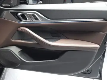 2022 BMW i4 с пробегом 129 178 км