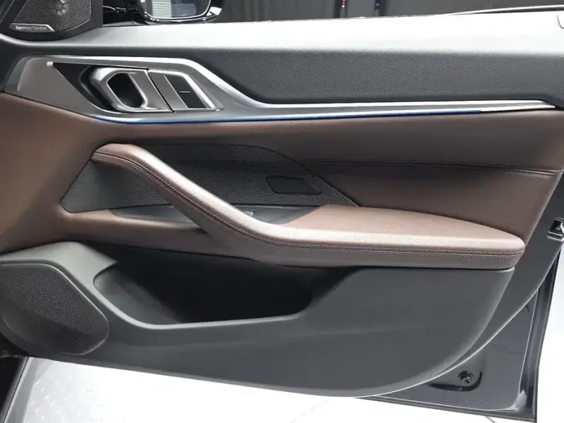 2022 BMW i4 с пробегом 129 178 км