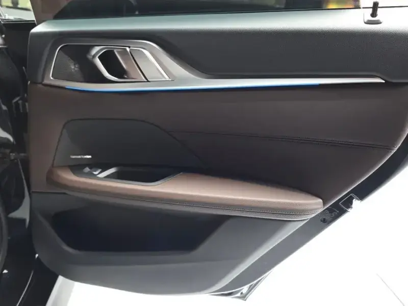 2022 BMW i4 с пробегом 129 178 км