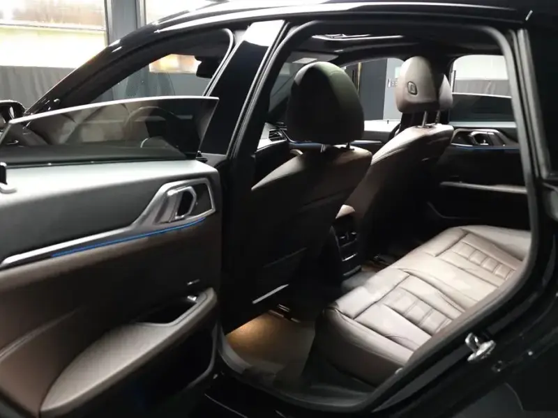 2022 BMW i4 с пробегом 129 178 км