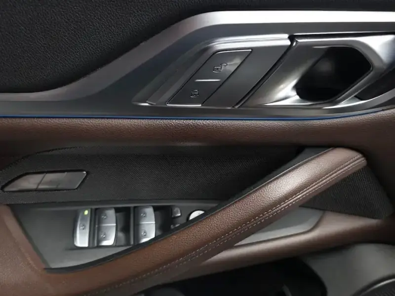 2022 BMW i4 с пробегом 129 178 км
