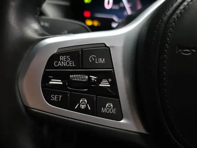 2022 BMW i4 с пробегом 129 178 км