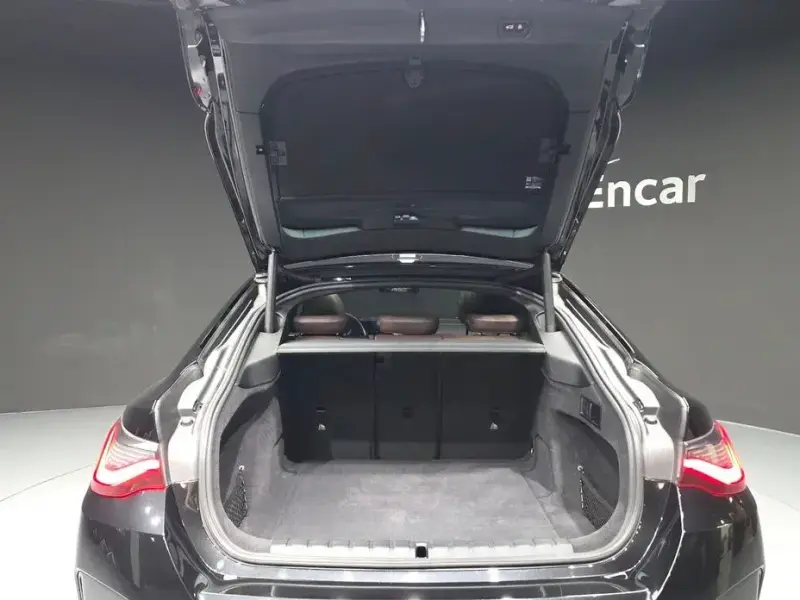 2022 BMW i4 с пробегом 129 178 км