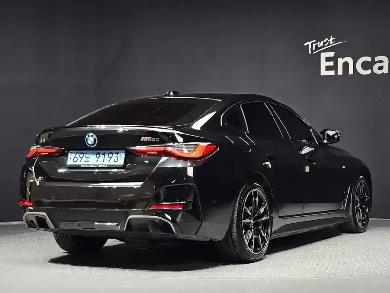 2023 BMW i4 с пробегом 53 249 км