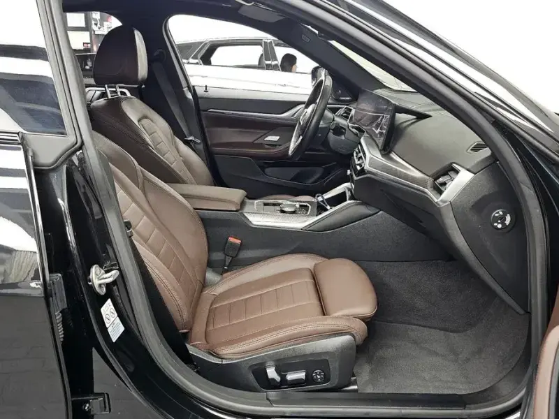 2023 BMW i4 с пробегом 53 249 км
