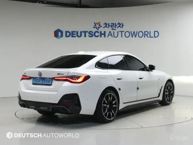 2022 BMW i4 с пробегом 91 133 км