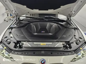 2022 BMW i4 с пробегом 91 133 км