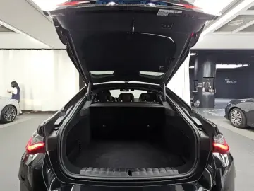 2023 BMW i4 с пробегом 53 249 км