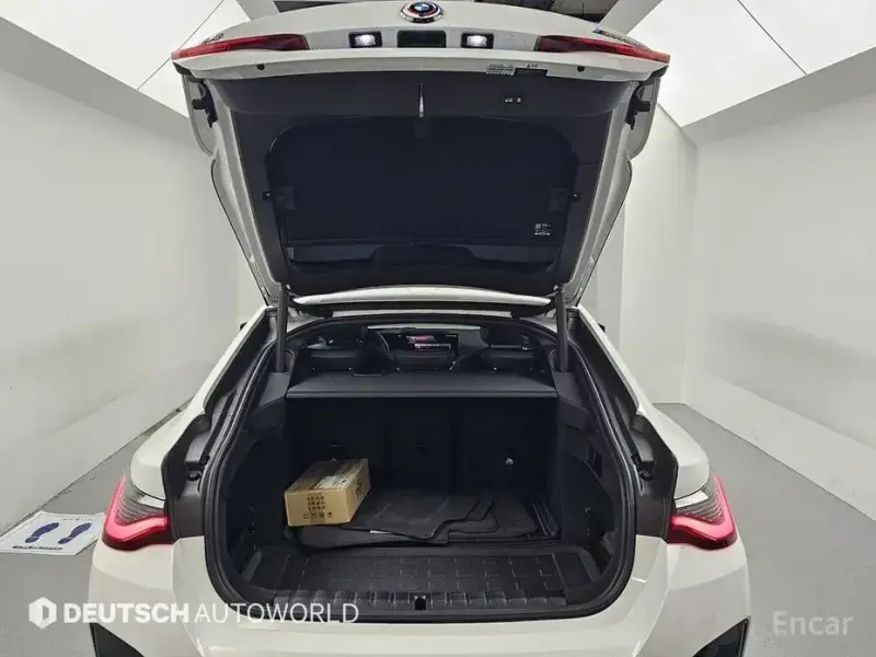 2022 BMW i4 с пробегом 91 133 км