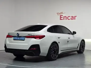 2025 BMW i4 с пробегом 17 548 км