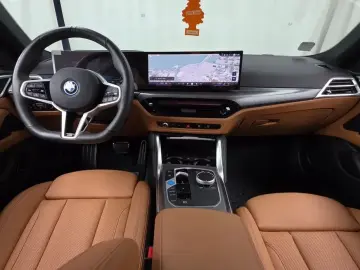 2025 BMW i4 с пробегом 17 548 км