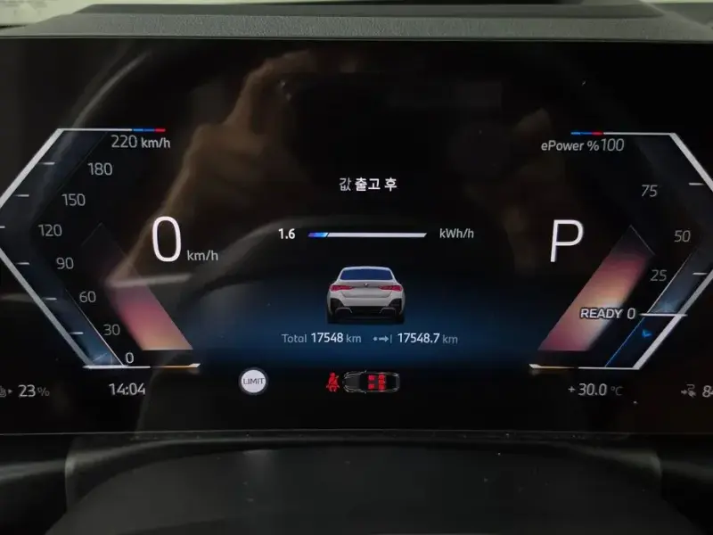 2025 BMW i4 с пробегом 17 548 км