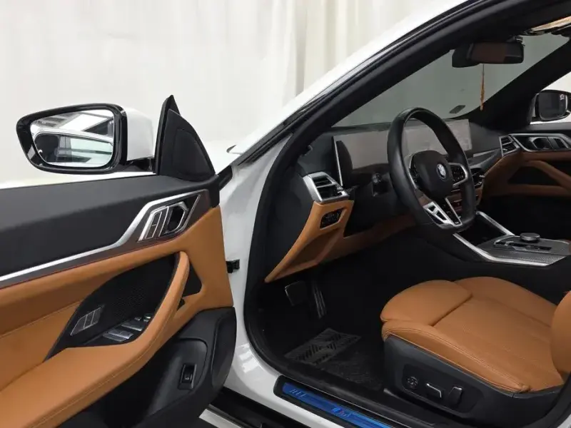 2025 BMW i4 с пробегом 17 548 км