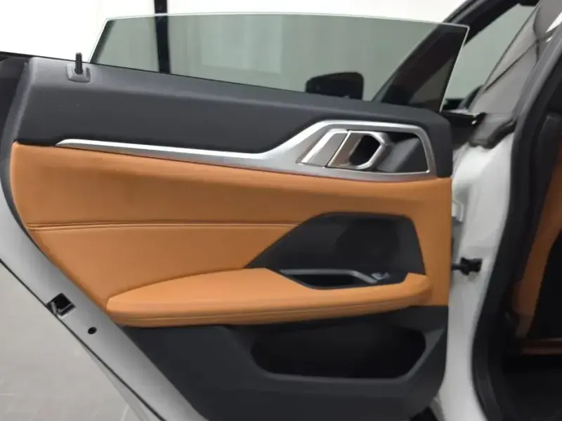 2025 BMW i4 с пробегом 17 548 км