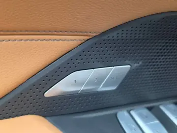 2025 BMW i4 с пробегом 17 548 км