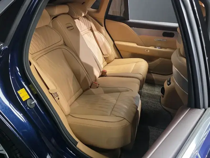 2023 Genesis G90 с пробегом 59 453 км