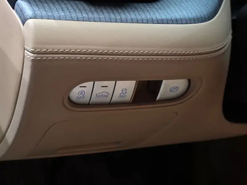 2023 Genesis G90 с пробегом 59 453 км
