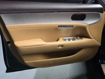 2023 Genesis G90 с пробегом 59 453 км