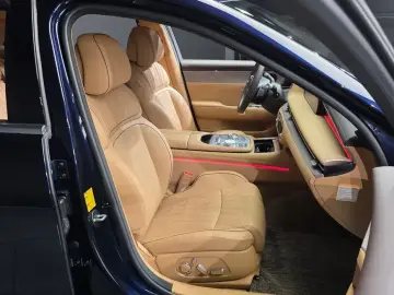 2023 Genesis G90 с пробегом 59 453 км