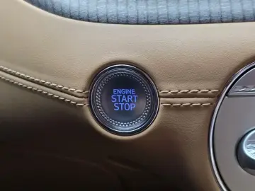 2023 Genesis G90 с пробегом 59 453 км