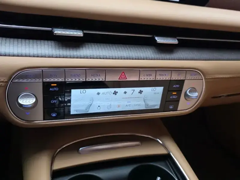 2023 Genesis G90 с пробегом 59 453 км