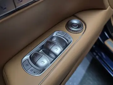 2023 Genesis G90 с пробегом 59 453 км