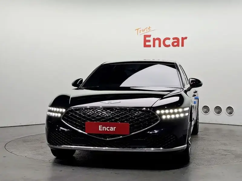 2023 Genesis G90 с пробегом 98 372 км