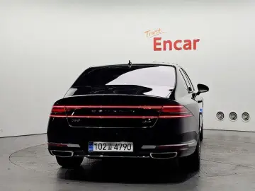 2023 Genesis G90 с пробегом 98 372 км