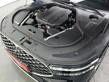 2023 Genesis G90 с пробегом 98 372 км