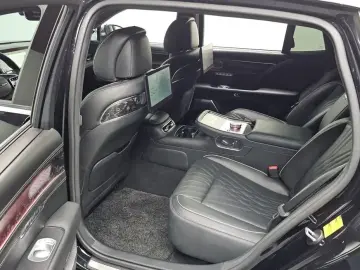 2023 Genesis G90 с пробегом 98 372 км