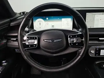2023 Genesis G90 с пробегом 98 372 км