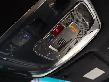 2023 Genesis G90 с пробегом 98 372 км