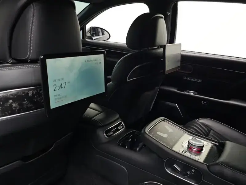 2023 Genesis G90 с пробегом 98 372 км