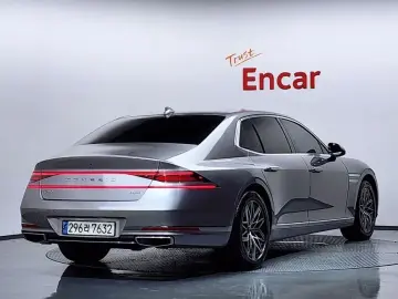 2023 Genesis G90 с пробегом 83 535 км