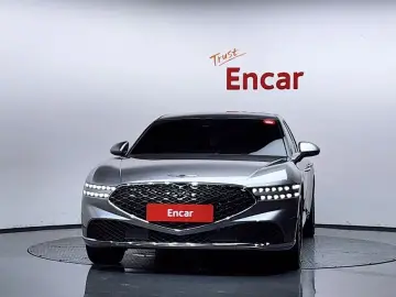 2023 Genesis G90 с пробегом 83 535 км