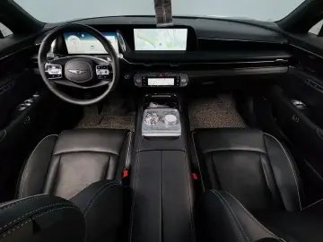 2023 Genesis G90 с пробегом 83 535 км