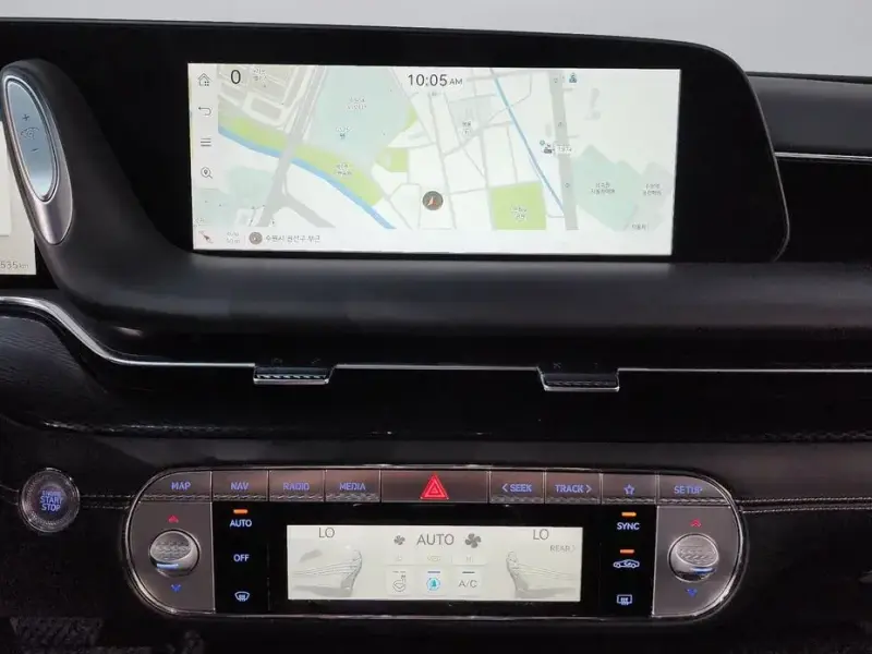 2023 Genesis G90 с пробегом 83 535 км