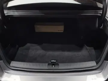 2023 Genesis G90 с пробегом 83 535 км