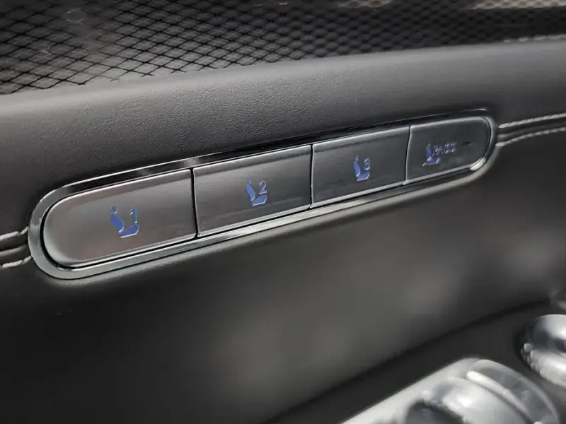 2023 Genesis G90 с пробегом 83 535 км