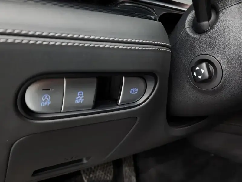 2023 Genesis G90 с пробегом 83 535 км
