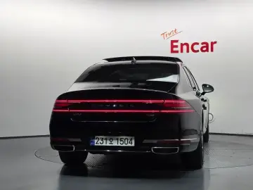 2023 Genesis G90 с пробегом 30 227 км